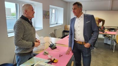 Bürgermeister besucht das Repair-Cafe Foto von Bürgermeister besucht das Repair-Cafe